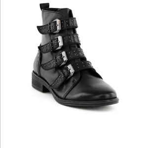 Steve Madden boots black